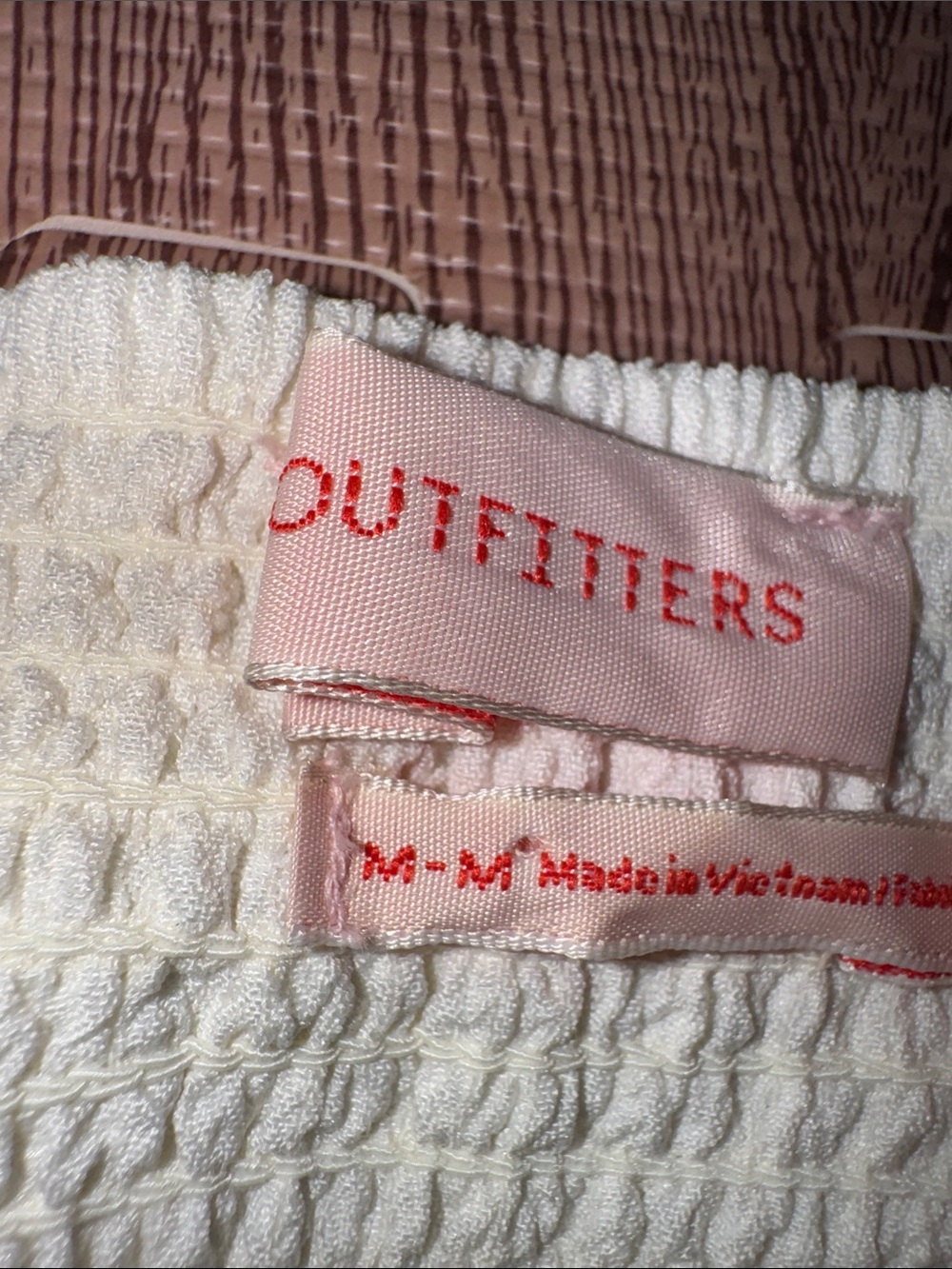 URBAN OUTFITTERS CREAM RUFFLE TOP SIZE MEDIUM - Picture 2 of 3